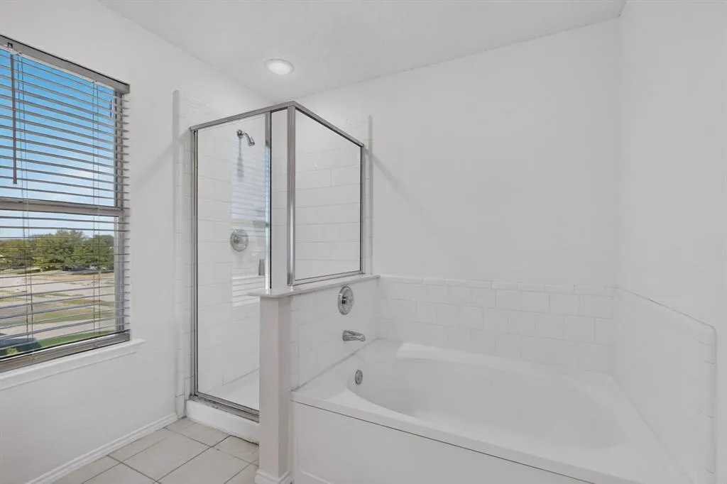 2424 Tailburton Court