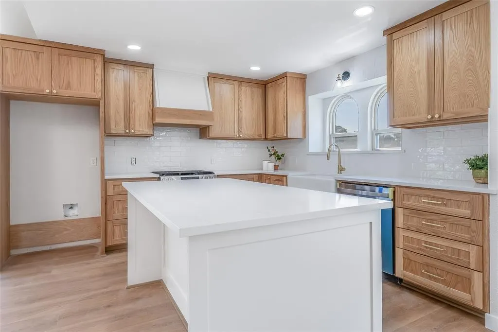 2701 Crow Valley Trail