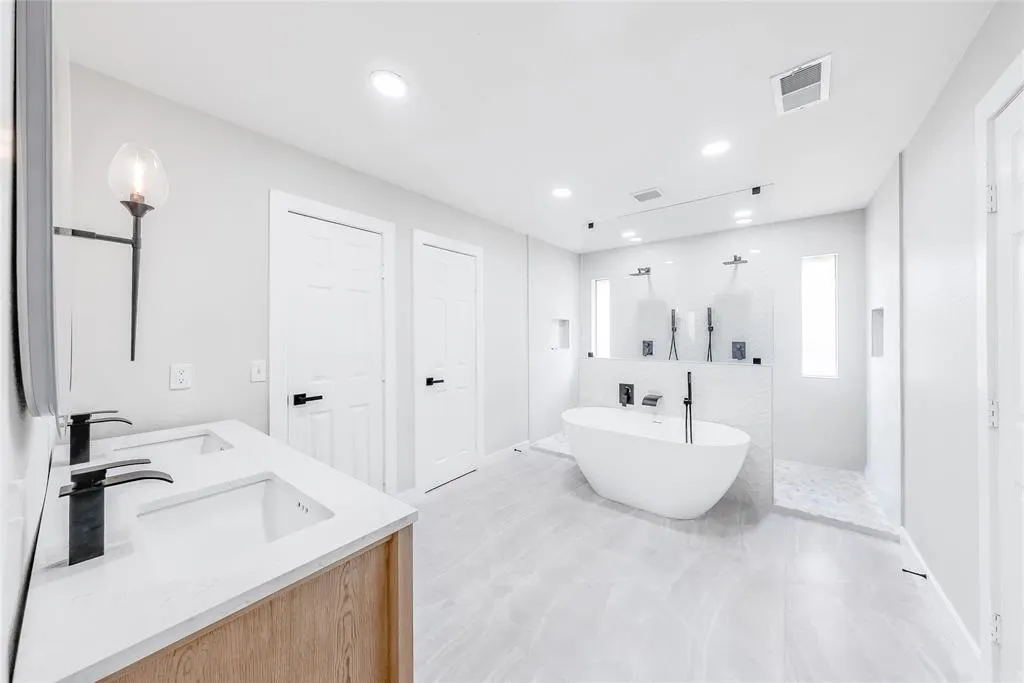 2701 Crow Valley Trail