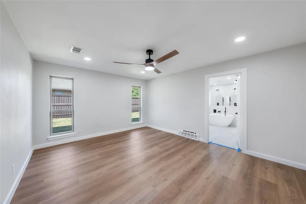 2701 Crow Valley Trail