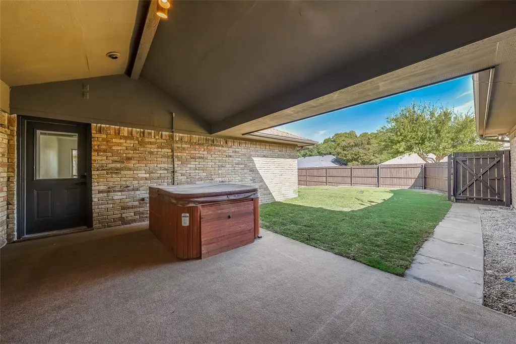 2701 Crow Valley Trail