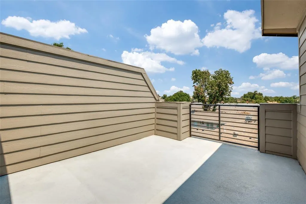 4914 Live Oak Street #9