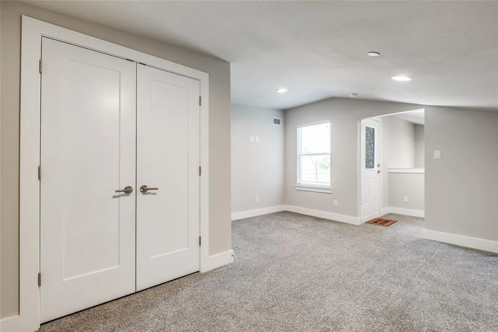 4914 Live Oak Street #9