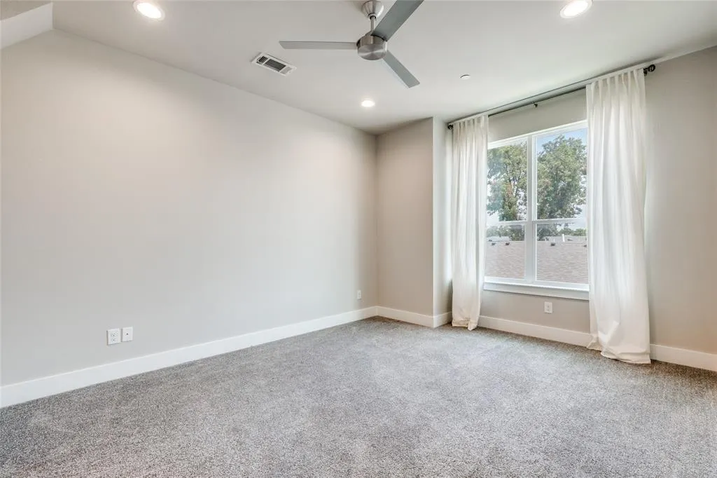 4914 Live Oak Street #9