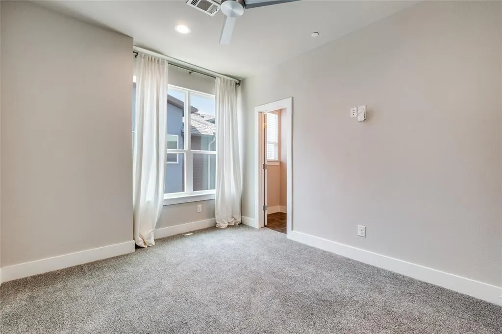 4914 Live Oak Street #9