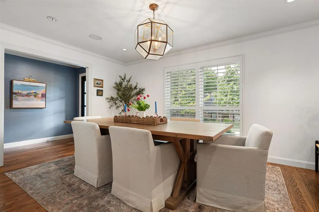 2214 Eastwood Drive
