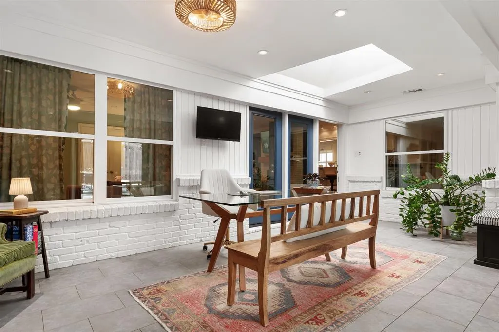 2214 Eastwood Drive