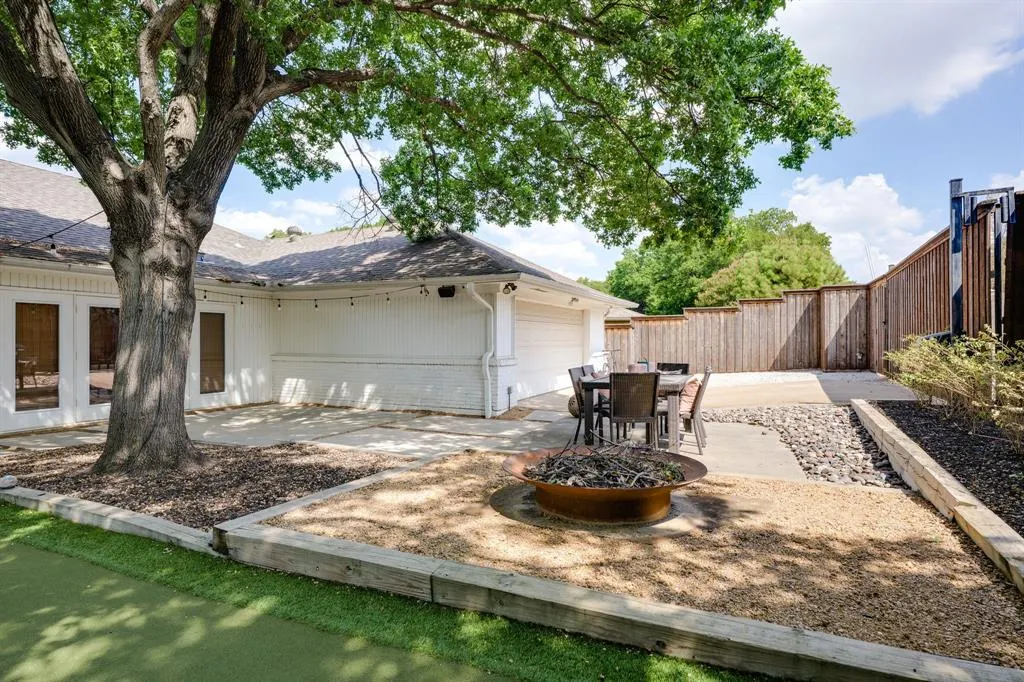 2214 Eastwood Drive