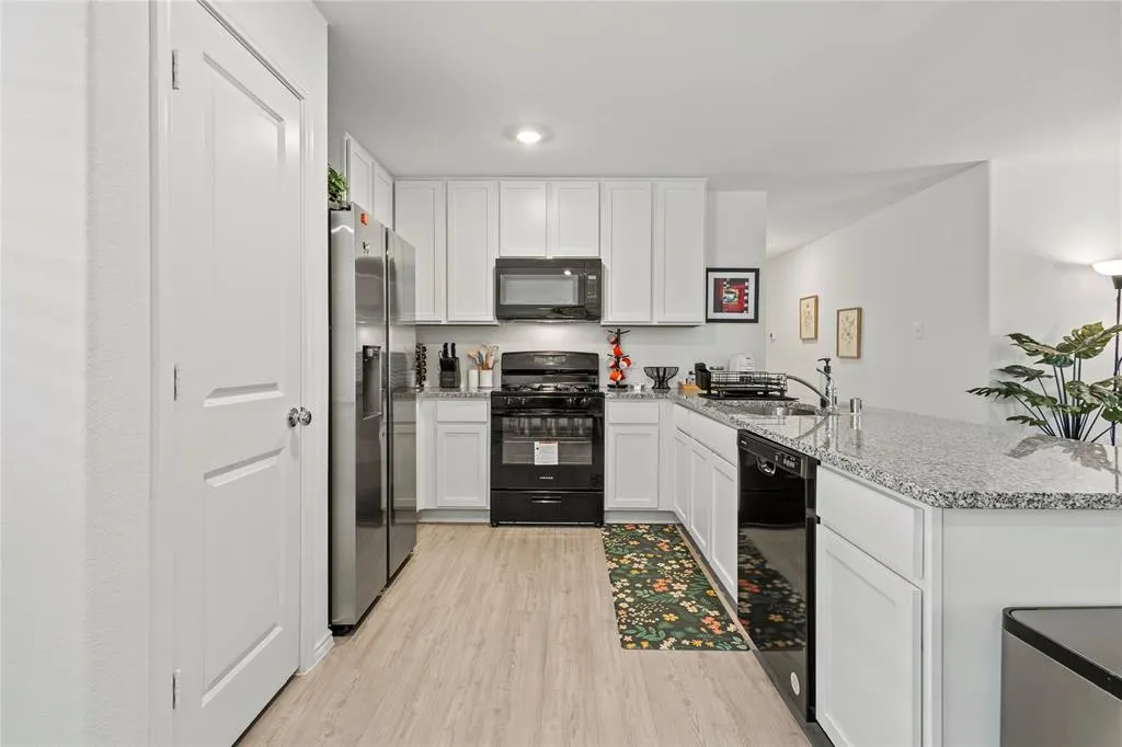 3032 Ashbrook Lane