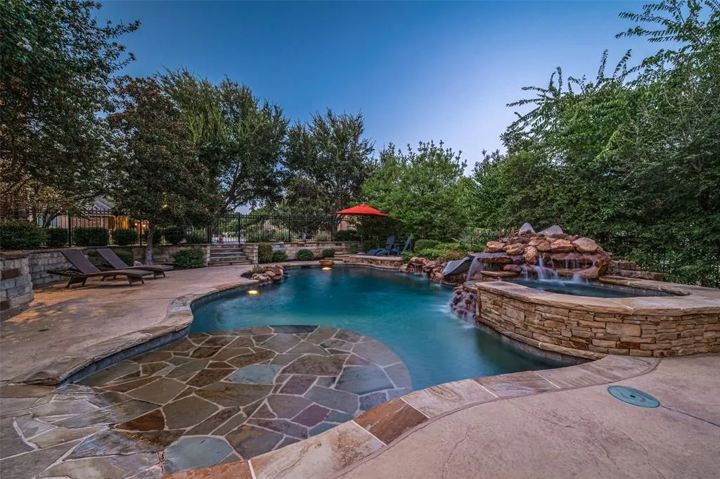 2570 BENDBROOK Trail