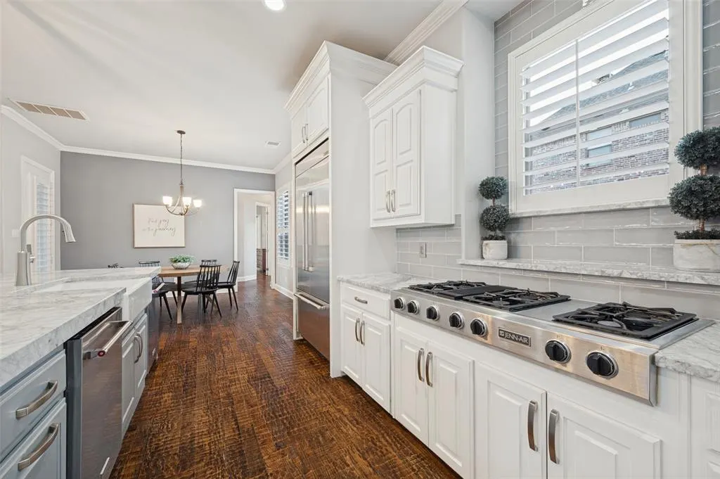 2570 BENDBROOK Trail