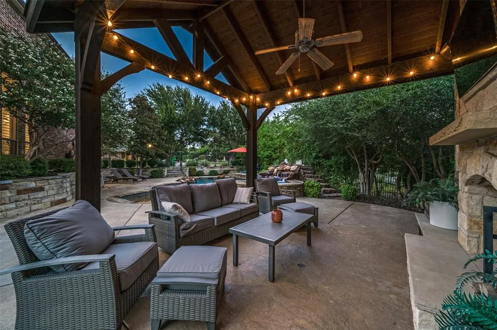 2570 BENDBROOK Trail
