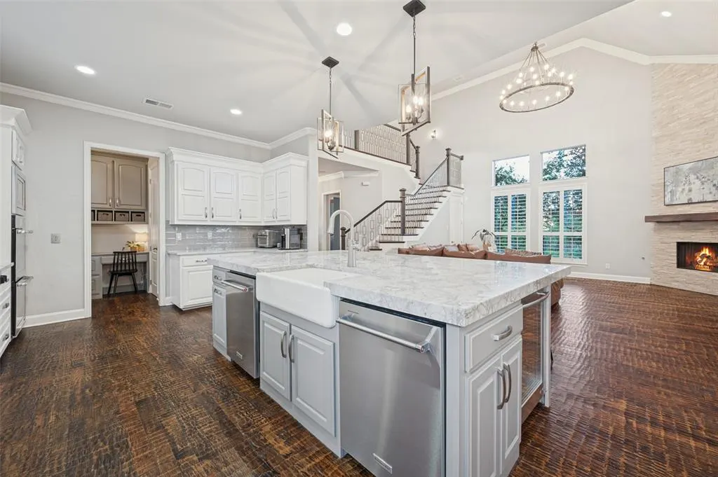 2570 BENDBROOK Trail