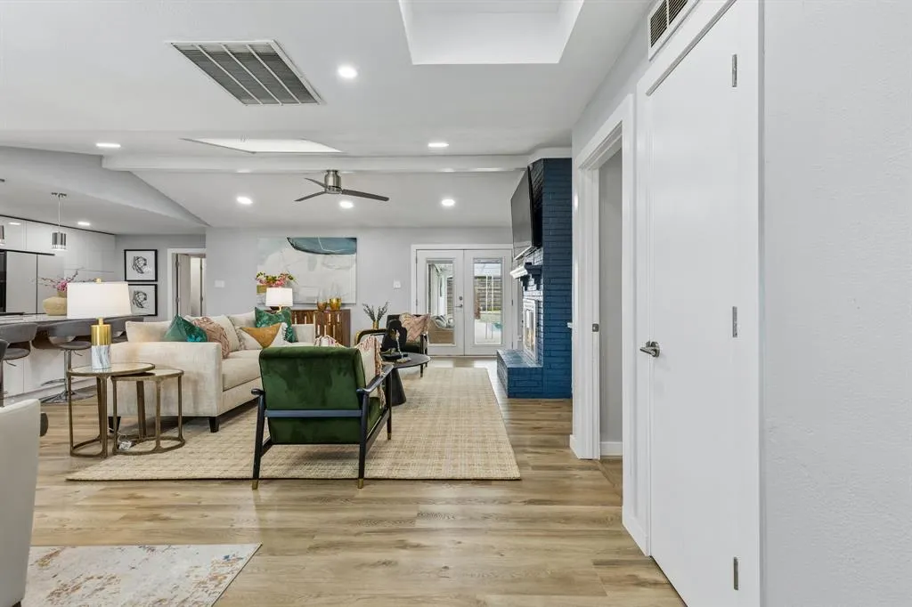304 Meadowlark Drive