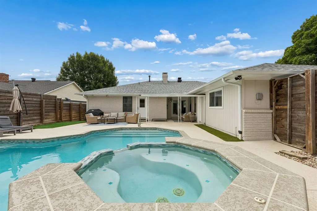 304 Meadowlark Drive