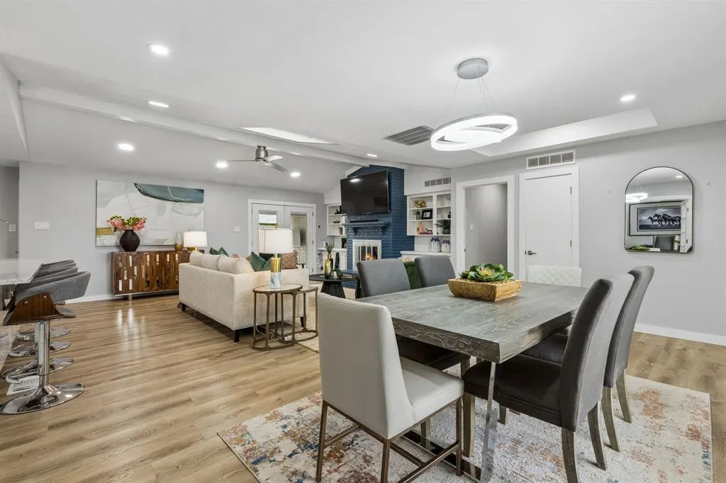 304 Meadowlark Drive