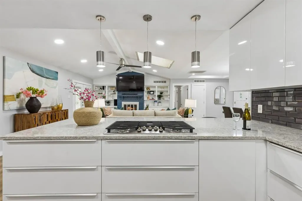 304 Meadowlark Drive