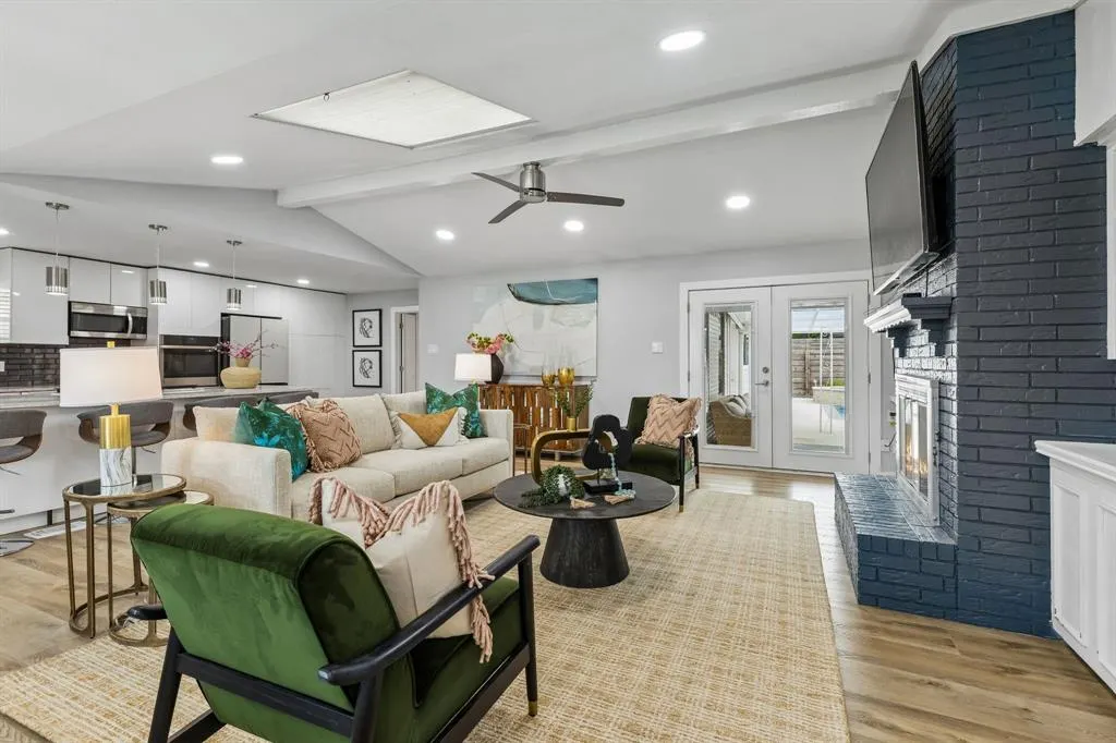 304 Meadowlark Drive
