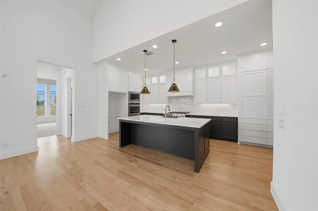 3400 Poppy Place