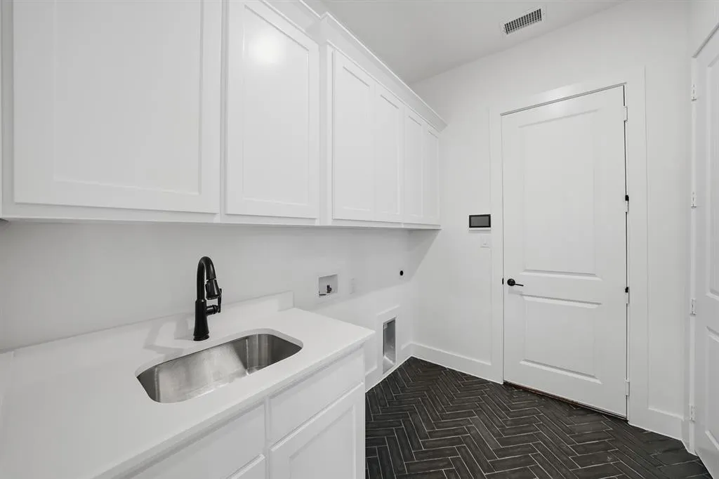 3400 Poppy Place