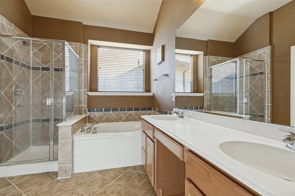 2322 Luscombe Lane
