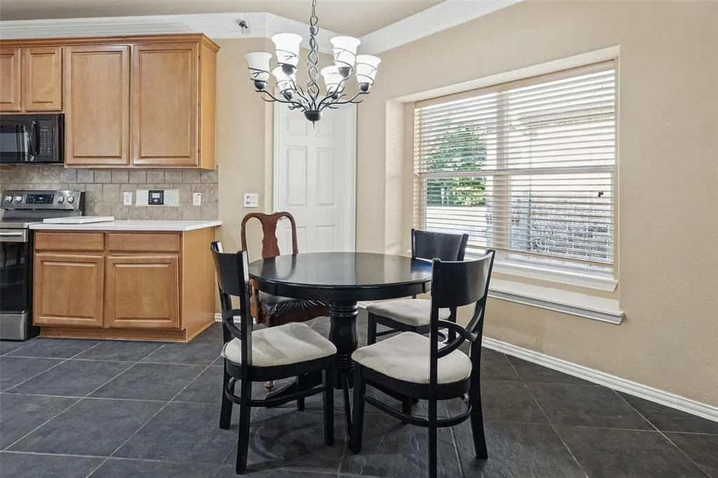 2322 Luscombe Lane