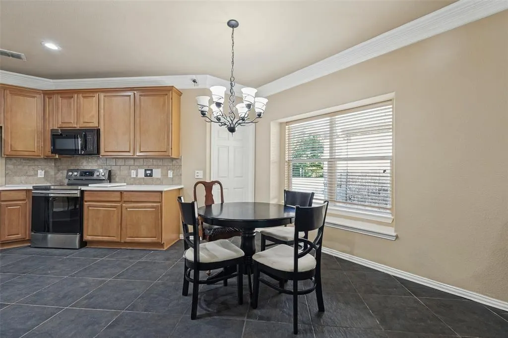 2322 Luscombe Lane