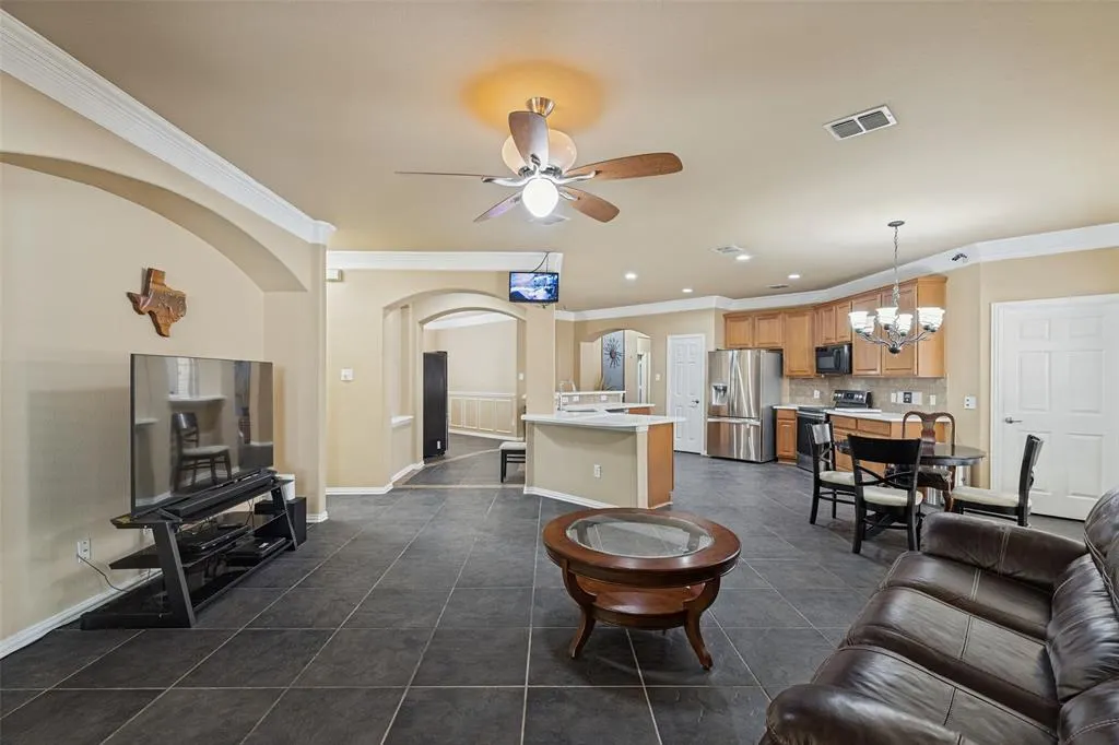 2322 Luscombe Lane