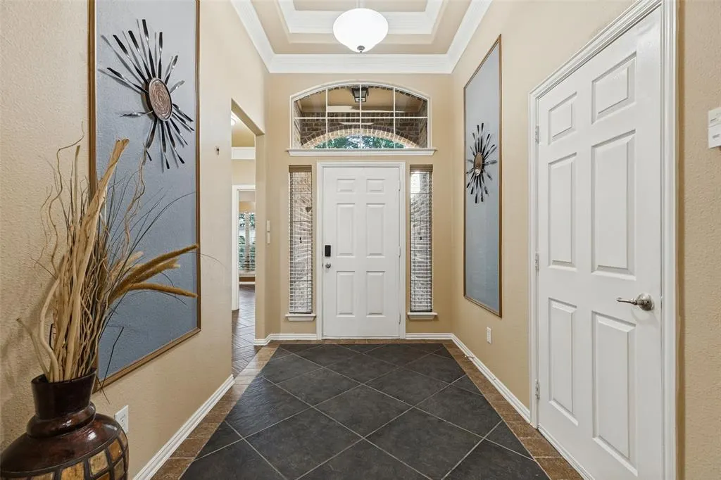 2322 Luscombe Lane