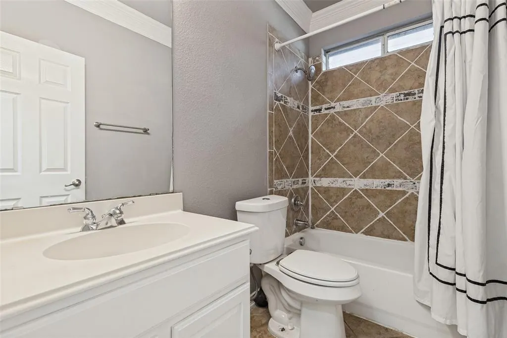 2322 Luscombe Lane