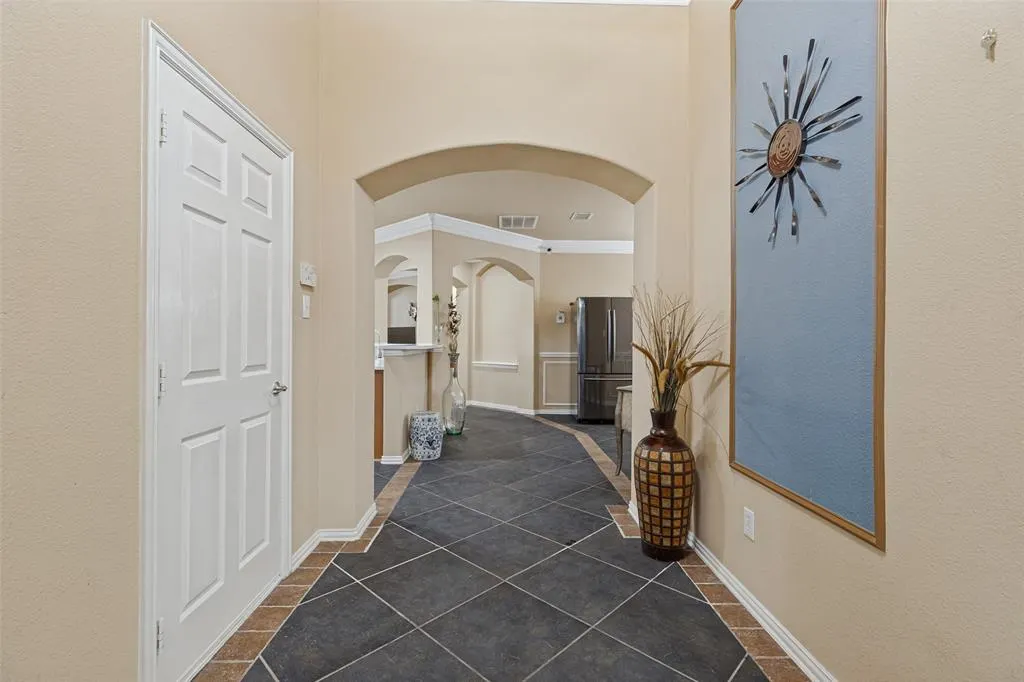 2322 Luscombe Lane