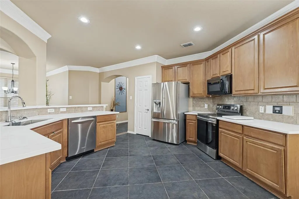 2322 Luscombe Lane