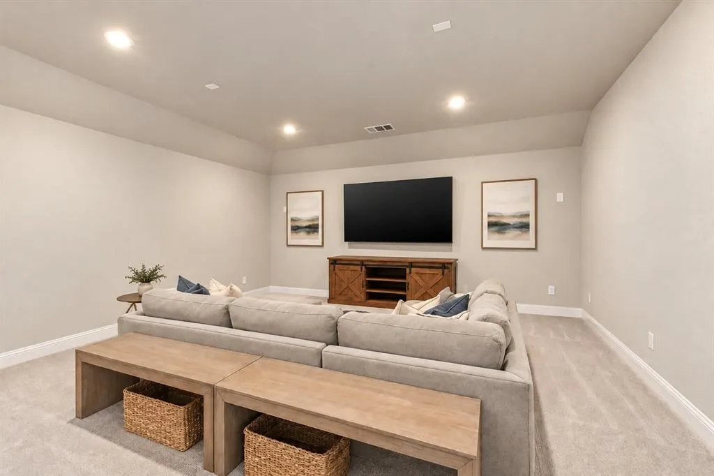 2711 Solasta Court