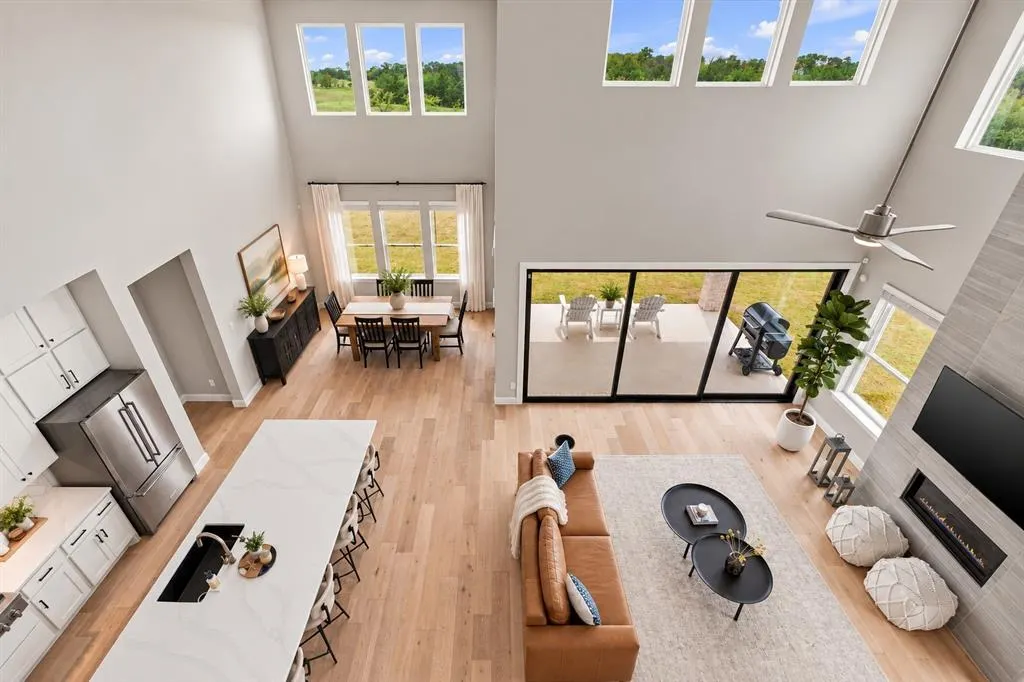 2711 Solasta Court