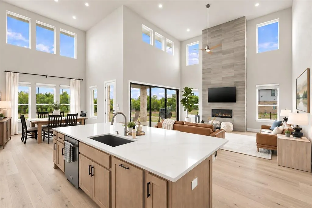 2711 Solasta Court