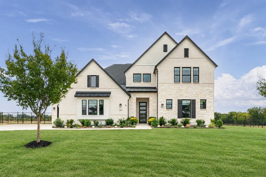 2711 Solasta Court