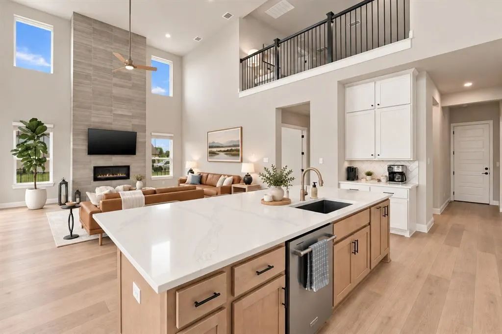 2711 Solasta Court