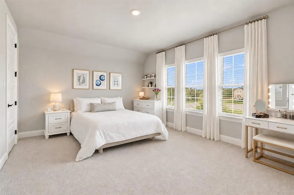 2711 Solasta Court