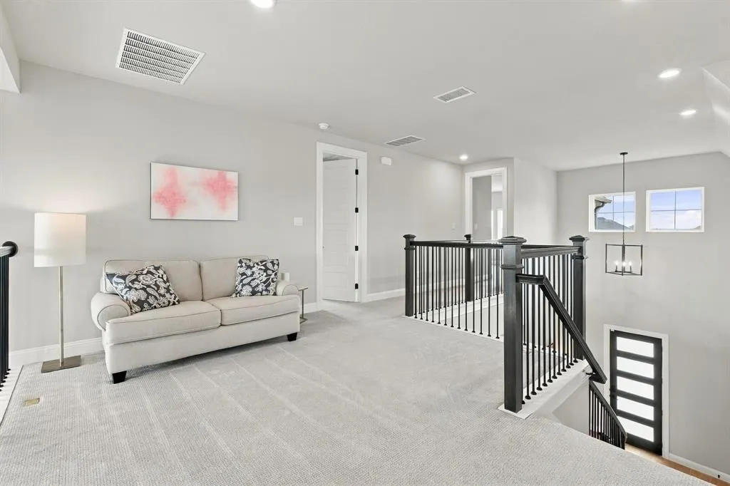 2711 Solasta Court