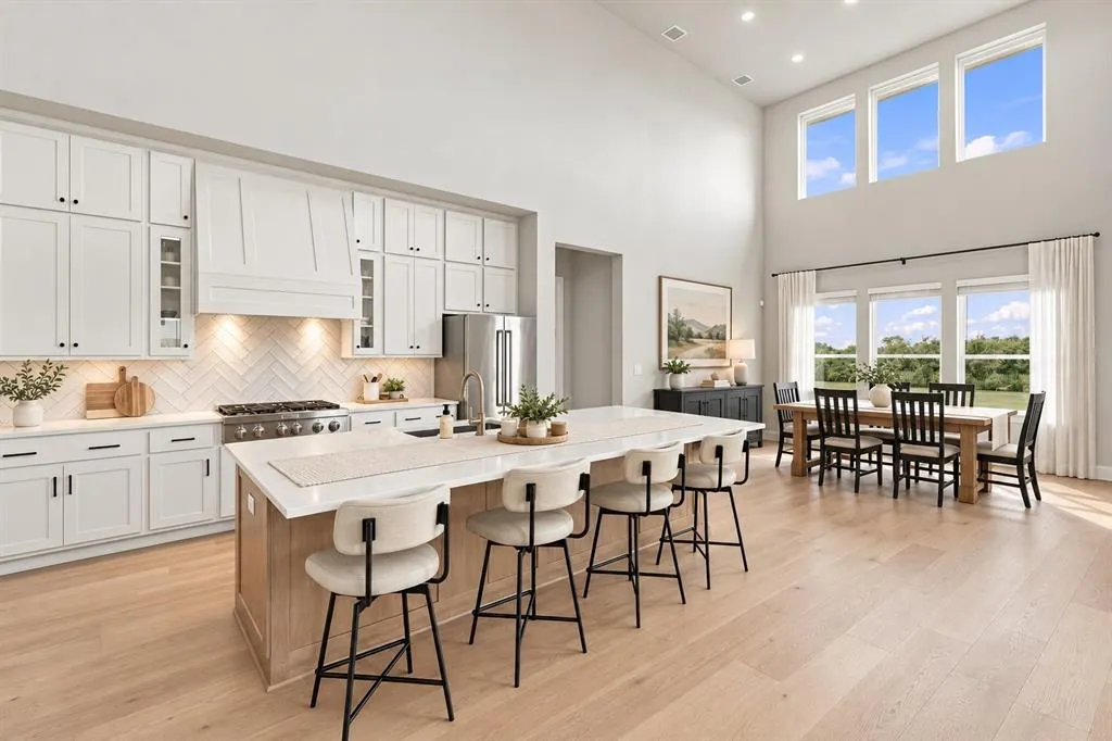 2711 Solasta Court