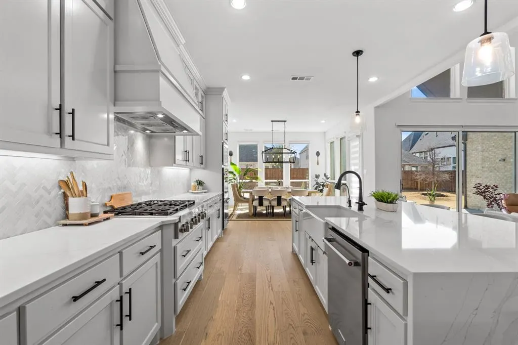 2541 Forestbrook Drive
