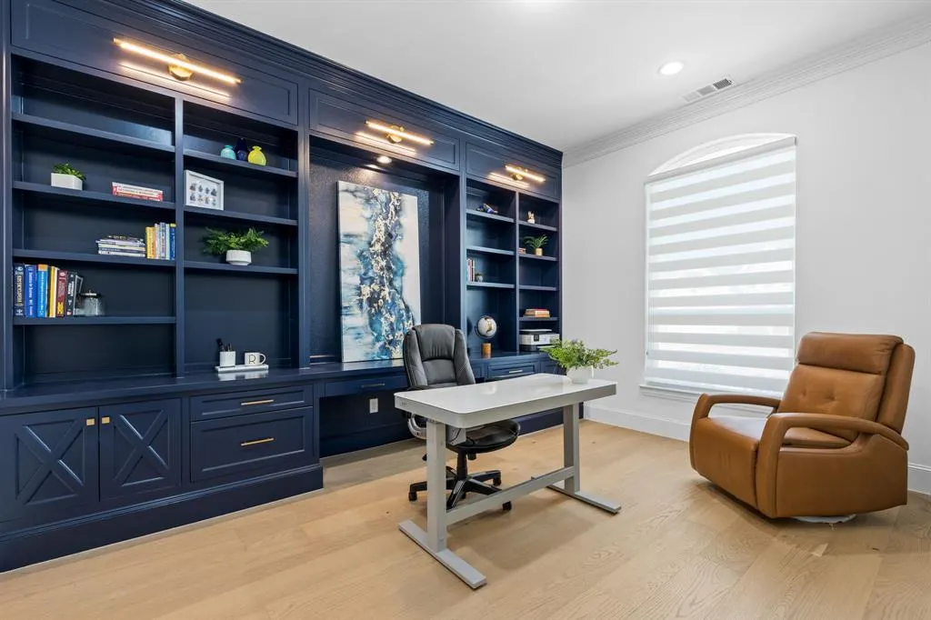 2541 Forestbrook Drive