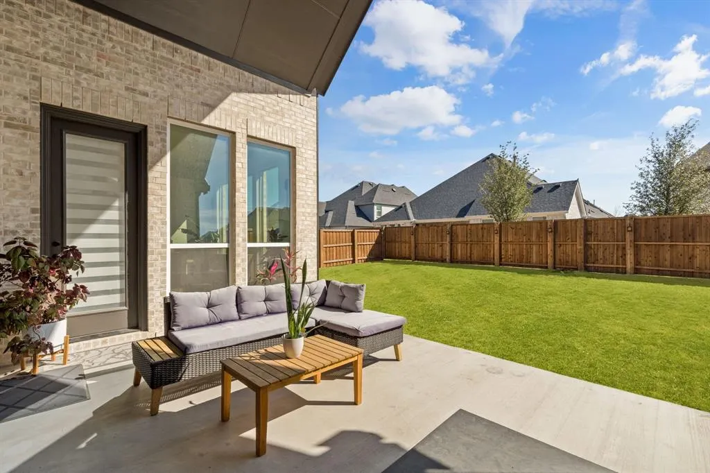 2541 Forestbrook Drive