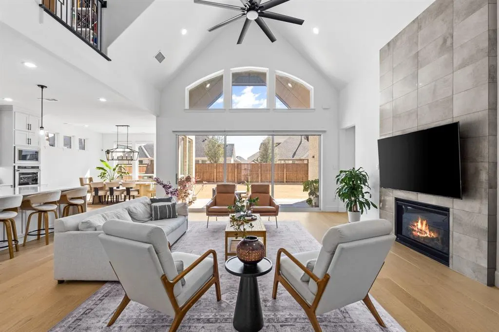 2541 Forestbrook Drive