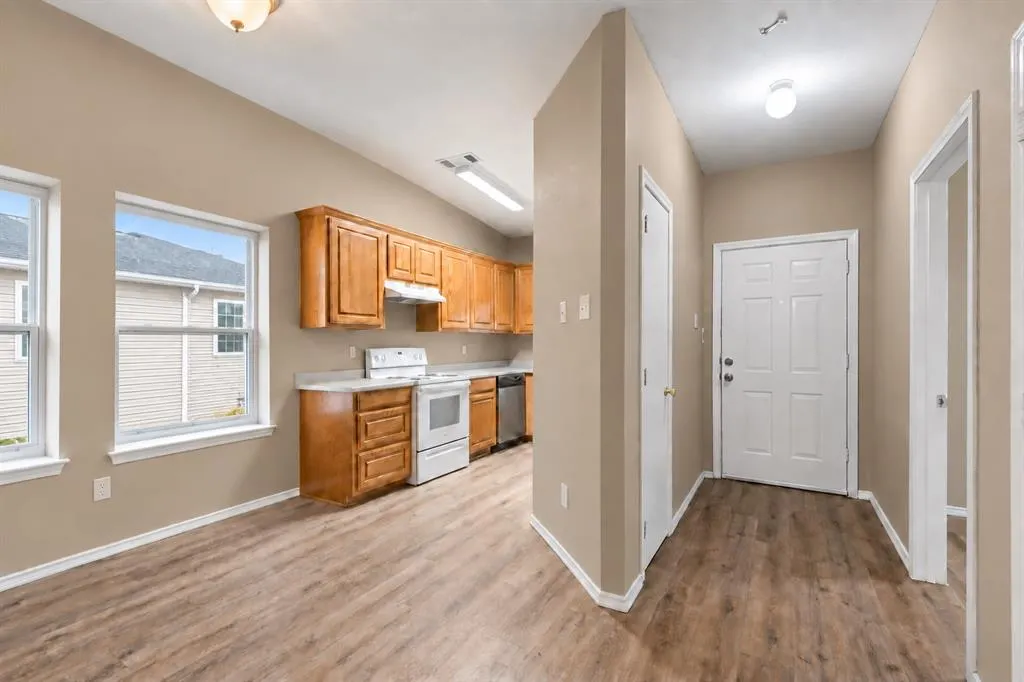 5959-5961 Robinwood Lane