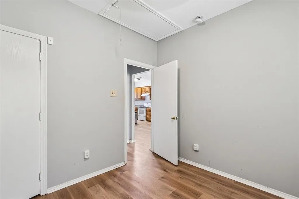 5959-5961 Robinwood Lane