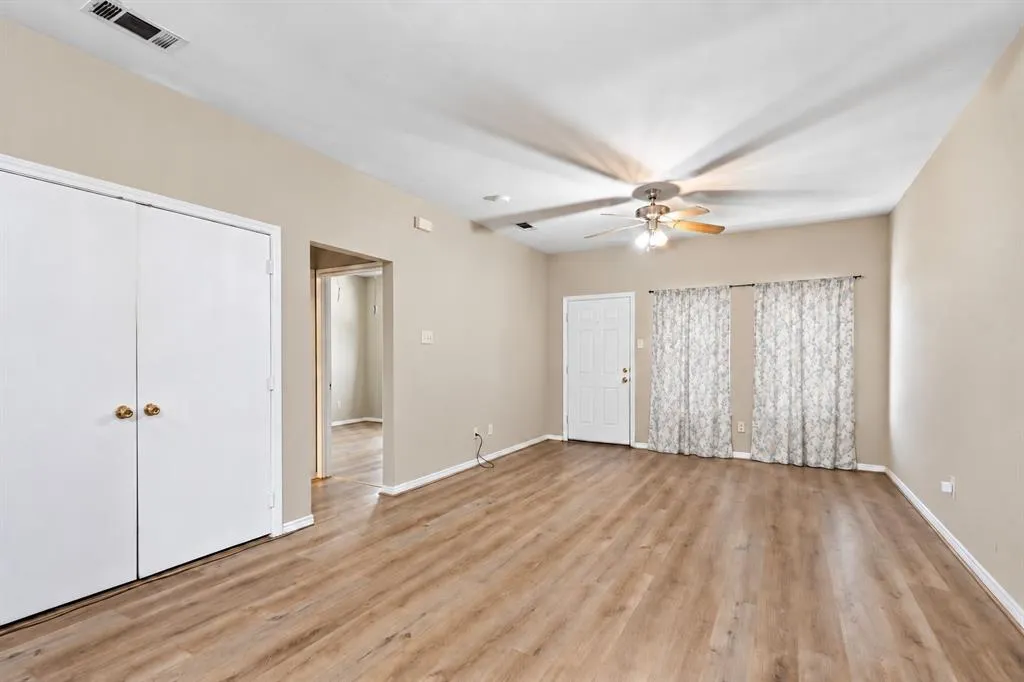 5959-5961 Robinwood Lane