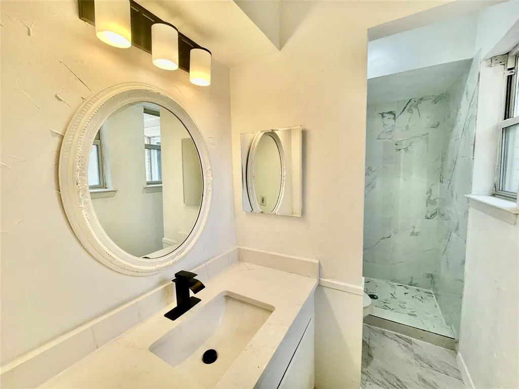 714 Timberlake Circle