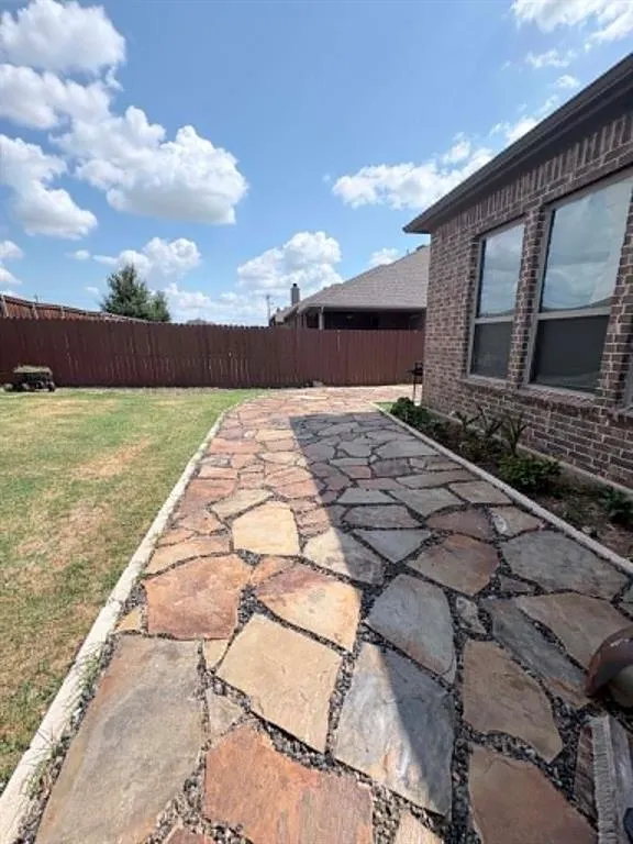 1316 Hudson Lane