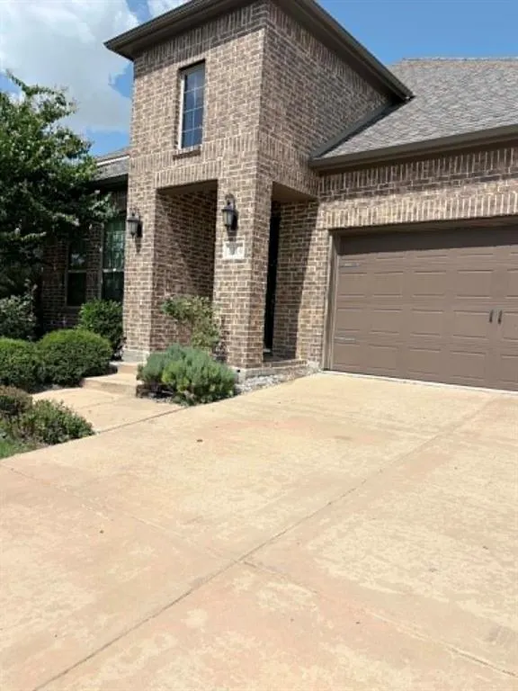 1316 Hudson Lane